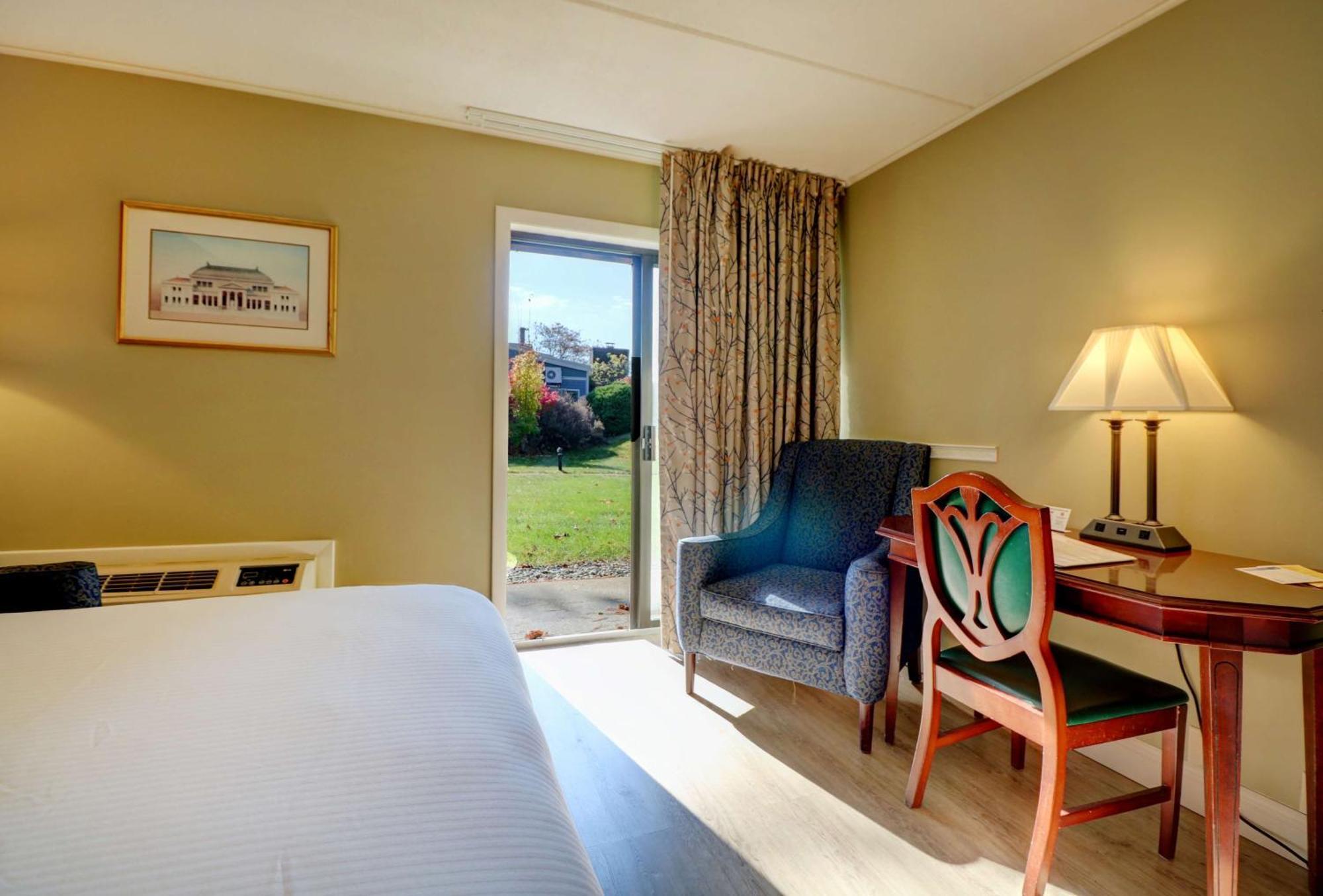 Fireside Inn & Suites Gilford Exterior foto