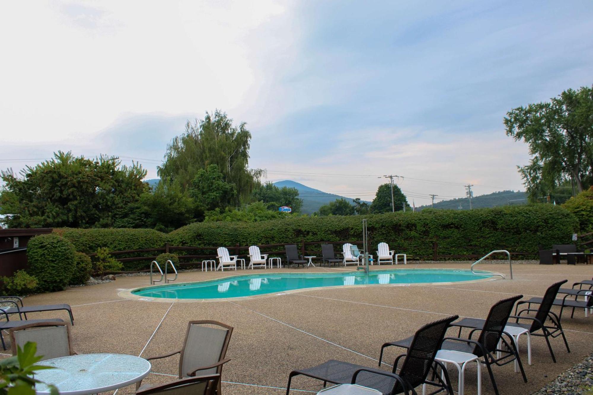 Fireside Inn & Suites Gilford Exterior foto